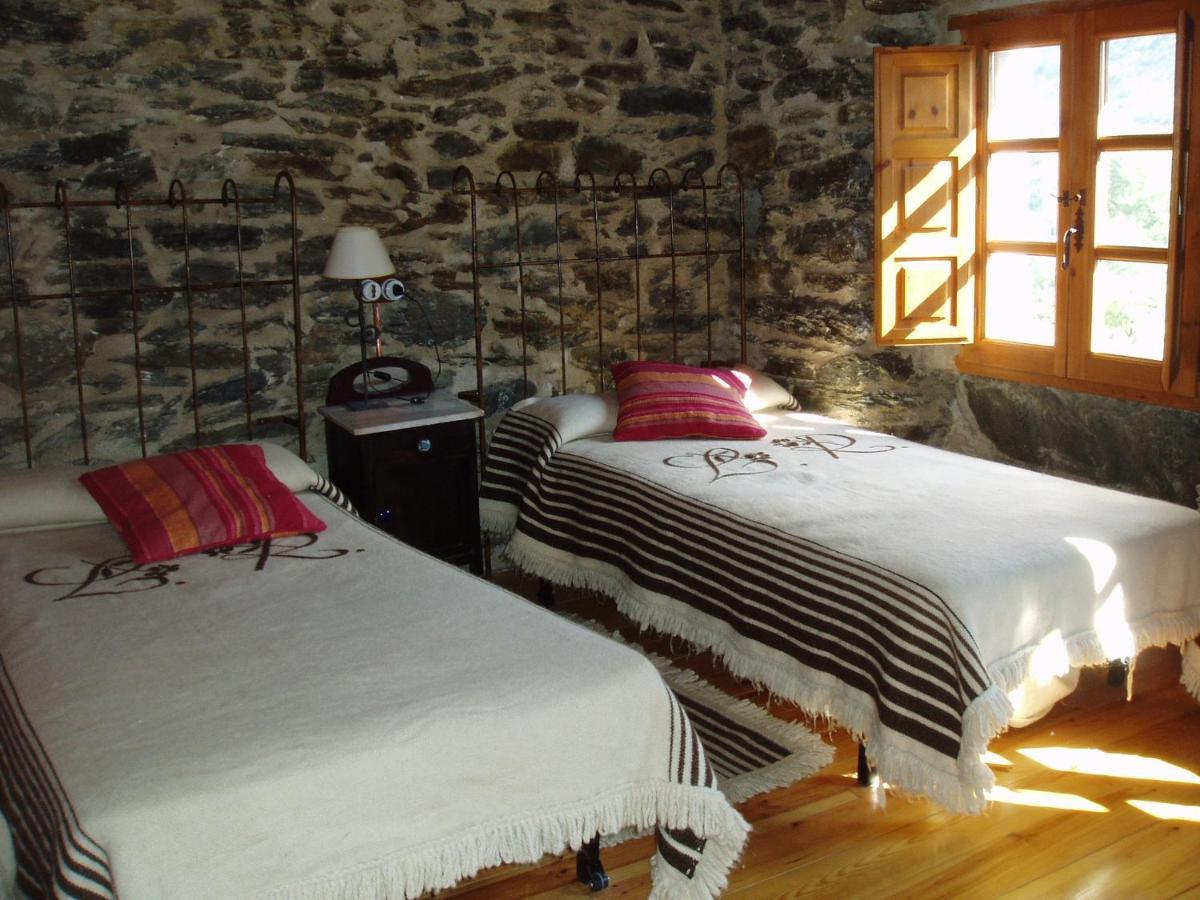 Hotel Rural El Urogallo Murias de Paredes Szoba fotó