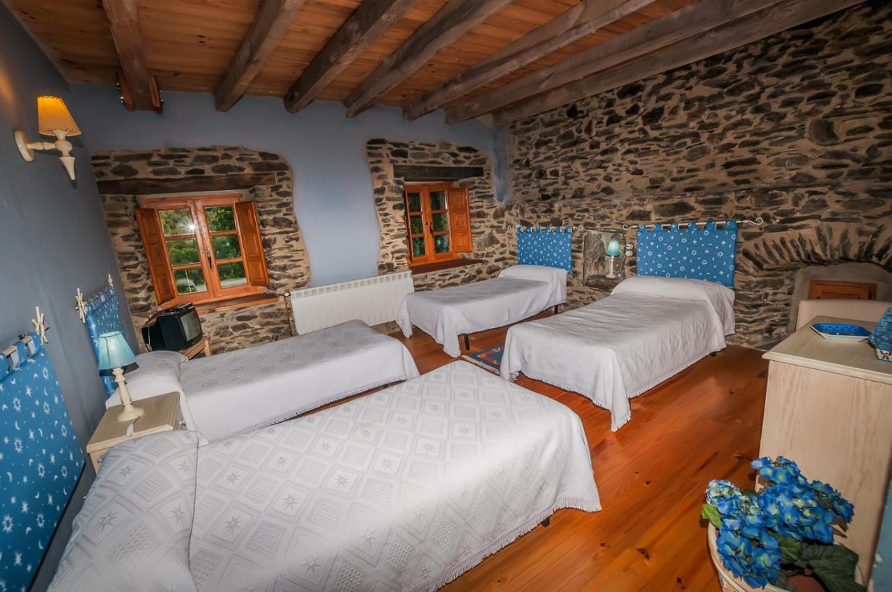 Hotel Rural El Urogallo Murias de Paredes Kültér fotó